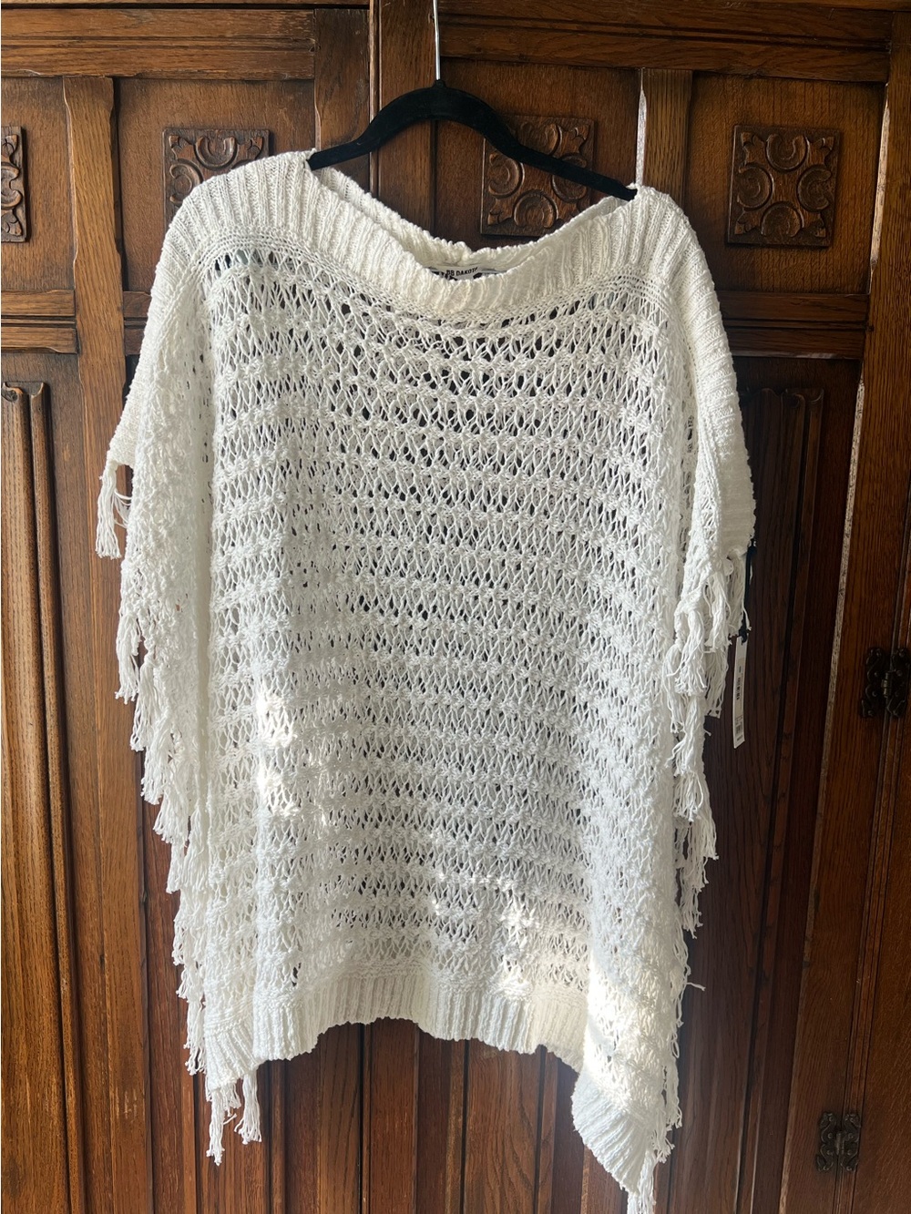 BB Dakota White Open Weave Fringed One Size Poncho 100% Cotton “Kari